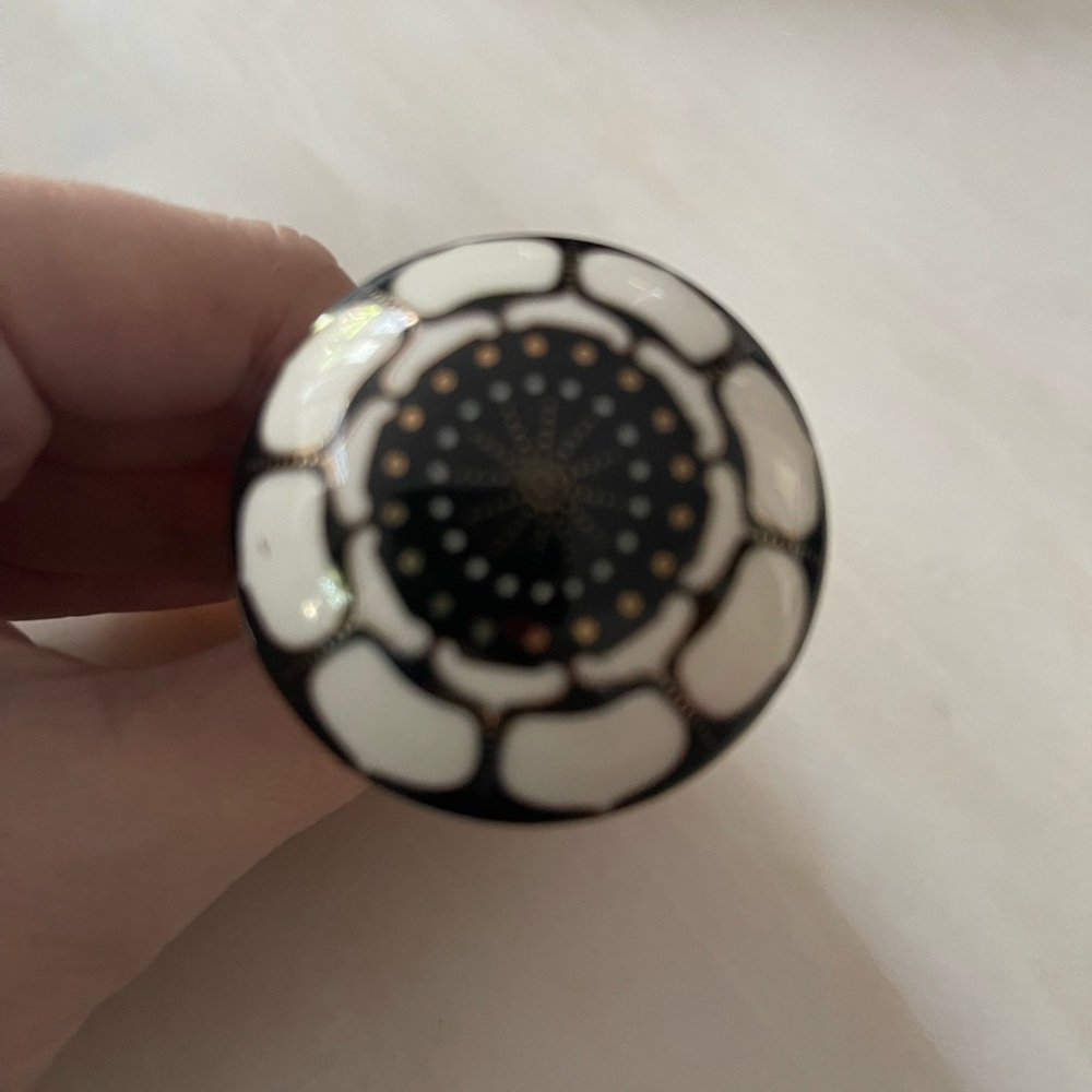 Anthropologie Seed Pod Knobs - Picture 6 of 9